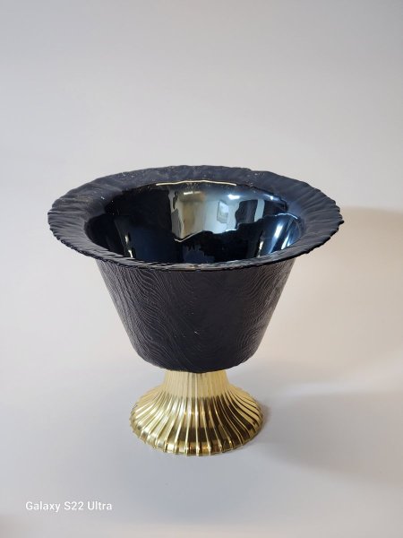 جاط زجاج اسود مع قاعدة