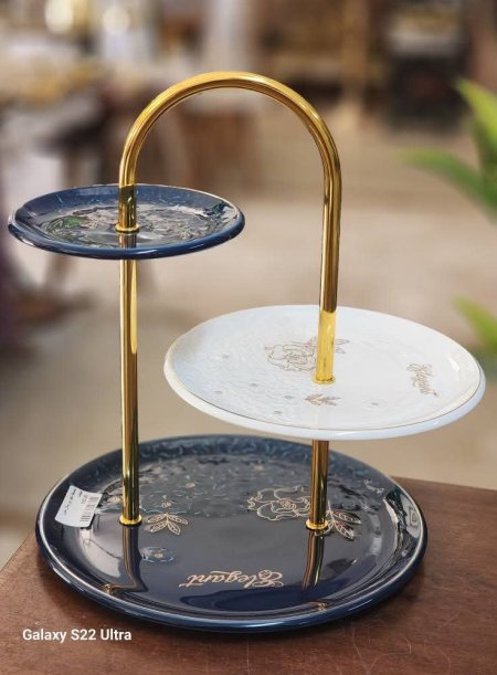 مضيفة طبقات بورسلان ملون