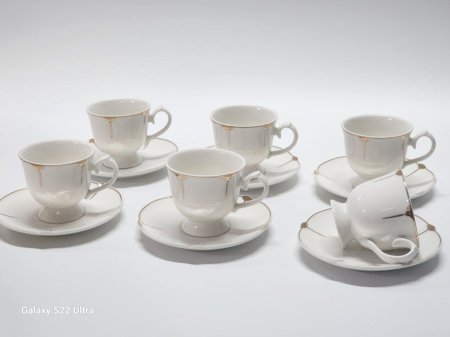 فناجين قهوة بورسلان ابيض حز ذهبي بلاتين /6