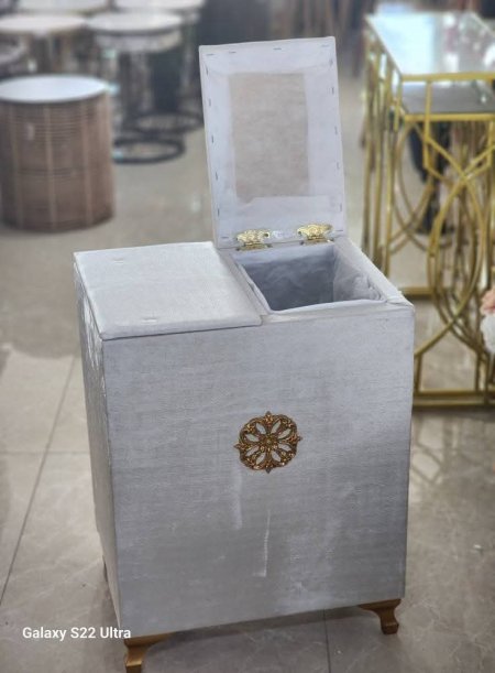 سلة غسيل مخمل