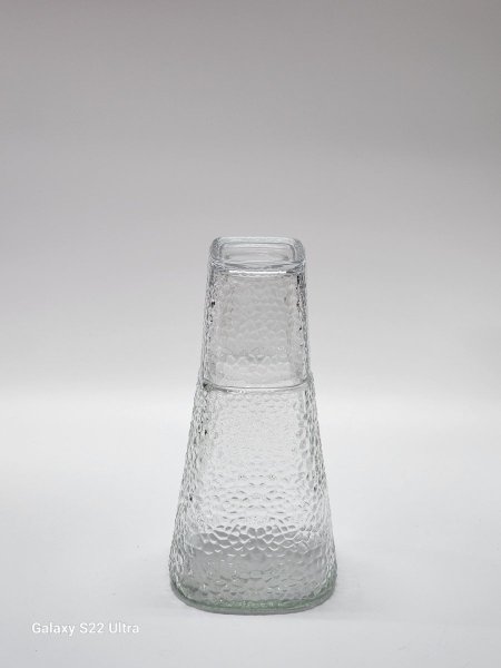 ابريق ماء مع كاسة