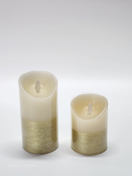 شمع إلكتروني مضيئ