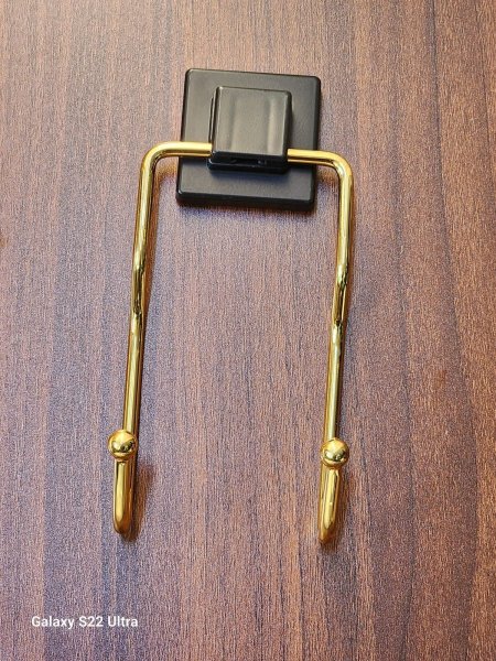 حمالة بشكير ثنائية معدن مطلي ذهبي