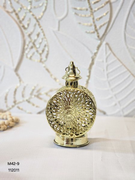 قنديل مضيء مع لمبة حديد ذهبي