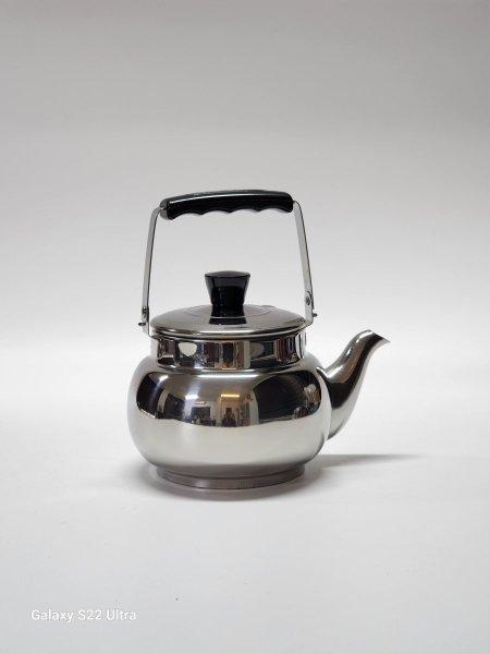 ابريق شاي ستيل يد اسود