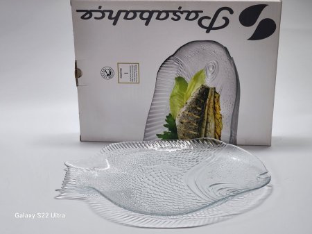 جاط زجاج شفاف شكل سمكة