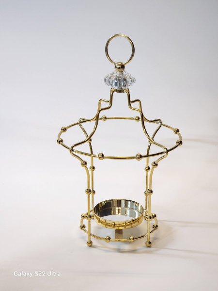 قنديل حديد لون ذهبي