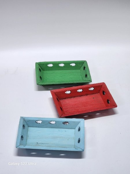 صحن خشب ملون