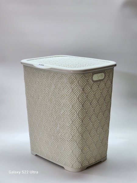 سلة غسيل بلاستيك تركي مخرم مع غطاء