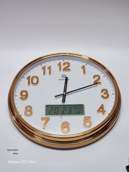 ساعة حائط بلاستيك مقوى مع شاشة الكترونيةقطر 40سم