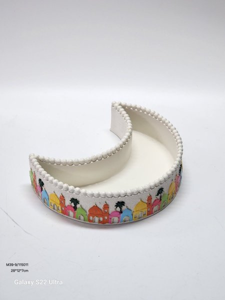 جاط تقديم حجر ابيض مرسم شكل هلال28*12*7سم