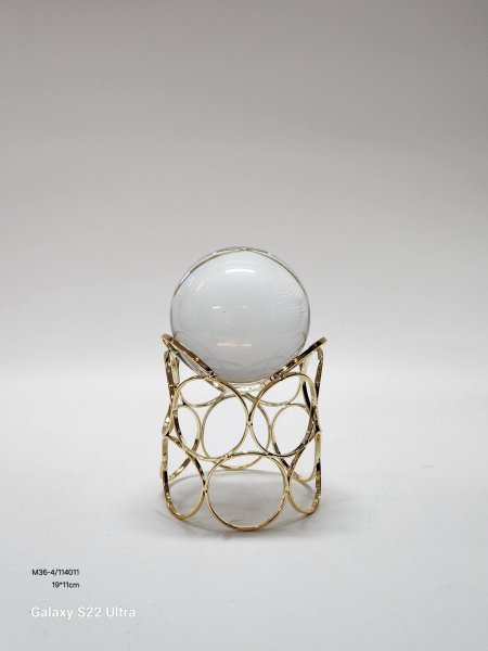 بلورة كرستال مع ستاند معدن لون ذهبي 19*11سم