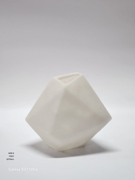 مزهرية جبصين ابيض 22*24سم