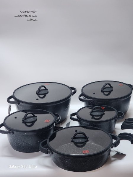 طقم طناجر جرانيت اسود موزع غطاء زجاج مع مسكة سيلكون