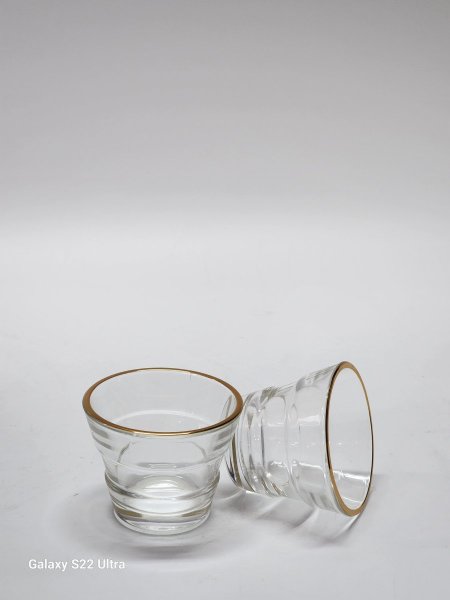 فناجين قهوة سادة شفاف حز ذهبي