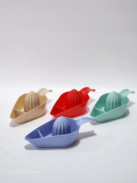 عصارة ليمون بلاستيك