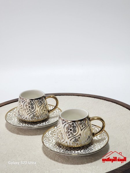 طقم فناجين بورسلان ابيض مرسم ذهبي 12+12صحن