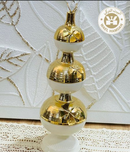 مضيفة كاندي تلت طوابق