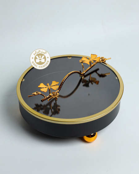 مضيفانية دائرة مع غطاء