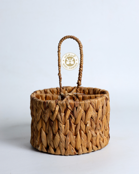 حمالة كاسات قش