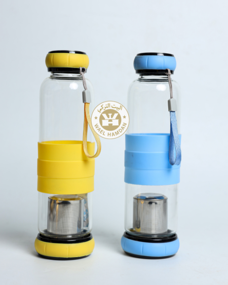 مطرة ماء زجاج مع مصفاية