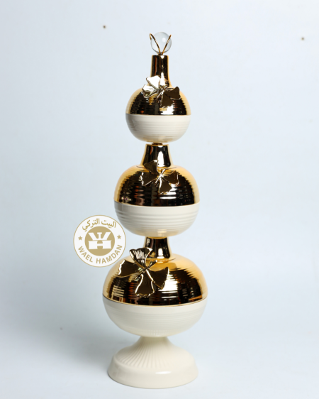 مضيفة 3 طبقات معدن لون ذهبي وابيض