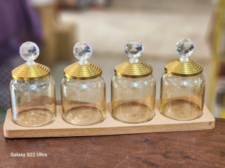 سكريات عسلي غطاء بيوتر قاعدة خشب