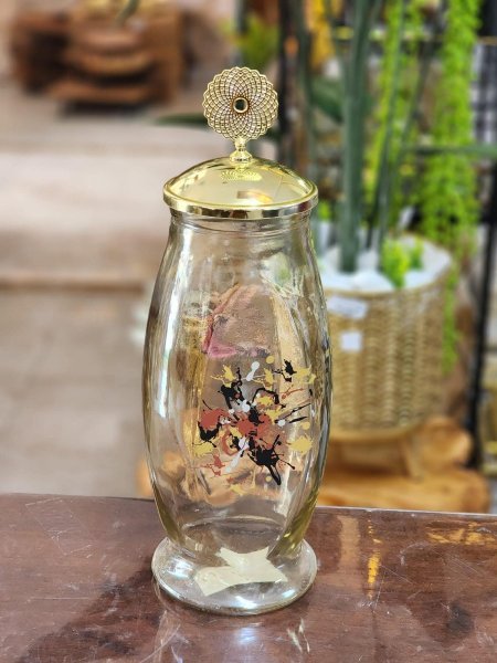 مرطبان زجاج دملاج غطاء بلاستيك