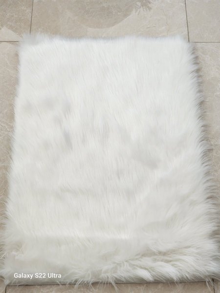 دعسة فرو ابيض 60*90سم