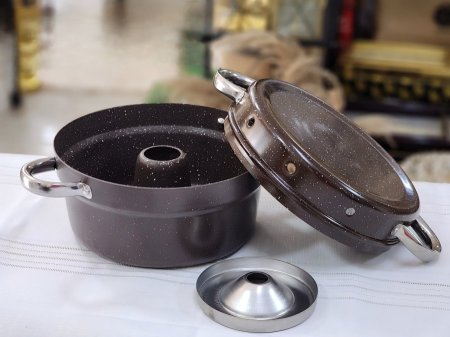 قالب كيك جرانيت مع غطاء