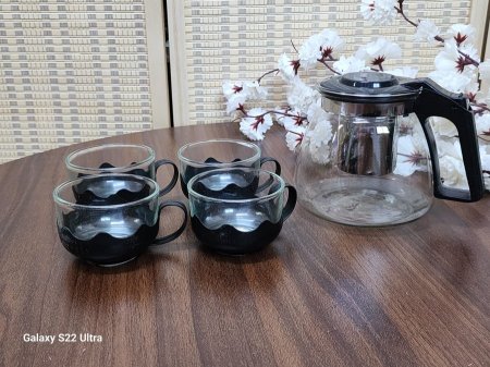 ابريق زجاج +4كاسات