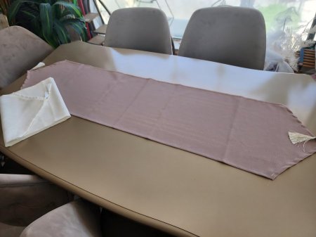 رنر طاولة قماش