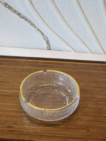 مكتة زجاج حز ذهبي