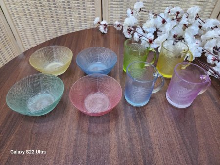 طقم8قطع كاسات +صحون زجاج ملون