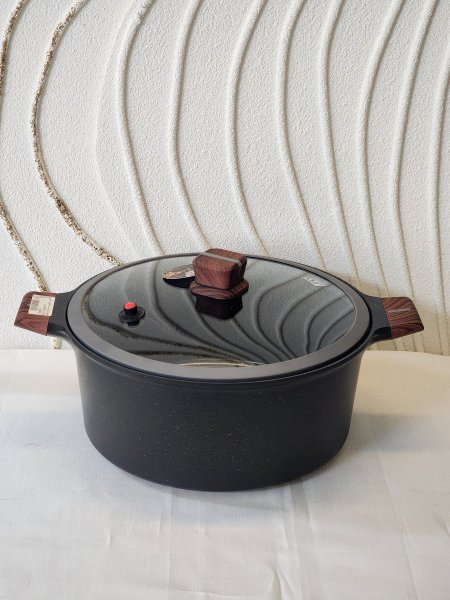 طنجرة جرانيت اسود نمرة 32cm موزع حراري