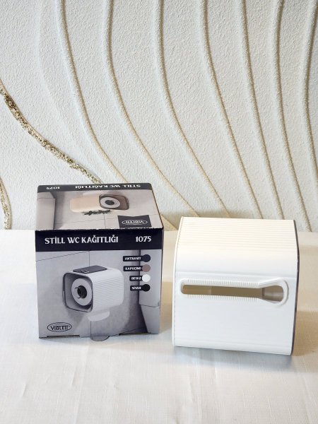 حمالة محارم بلاستيك مقوى