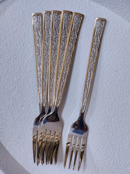 شوك ستانلس ستيل حز ذهبي /6 كبير