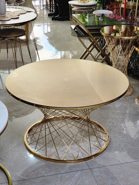 طاولة وسط وجه زجاج قاعدة معدن ذهبي مشبك